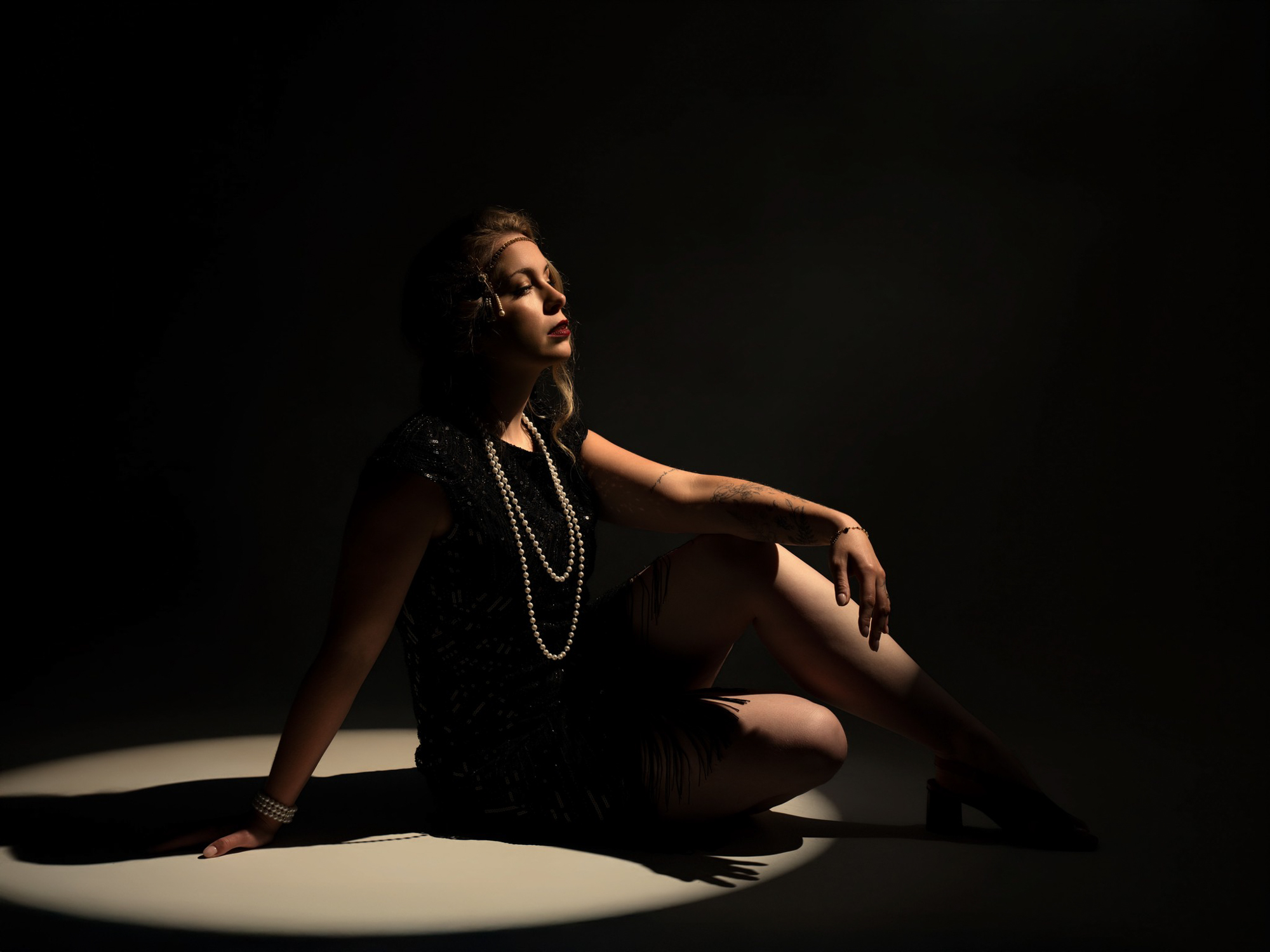 portrait artistique d'une femme avec un effet cinéma